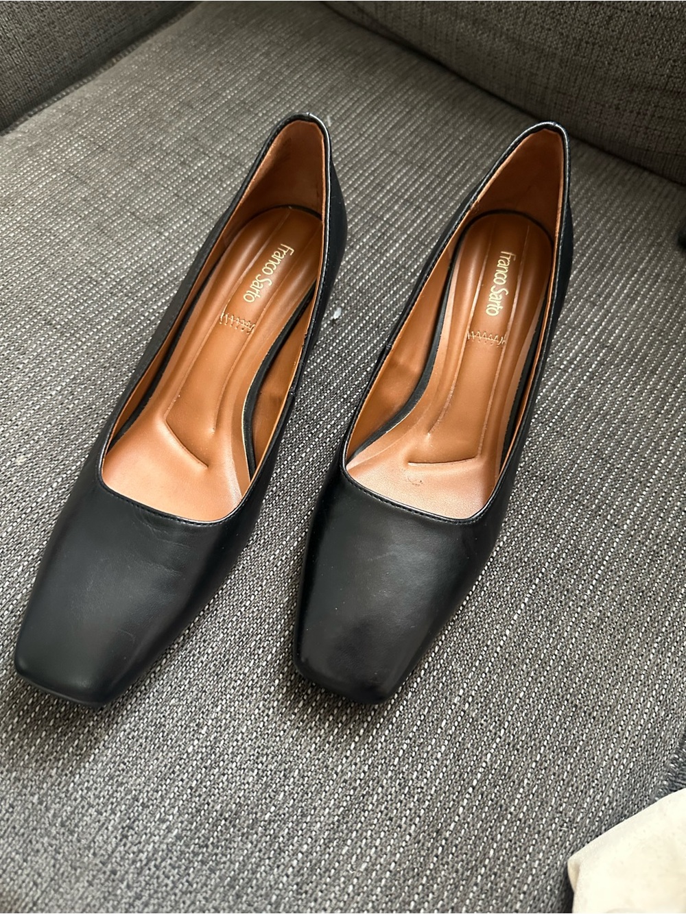 Franco Sarto Black Leather Square-Toe Pumps 8.5 excellent condition